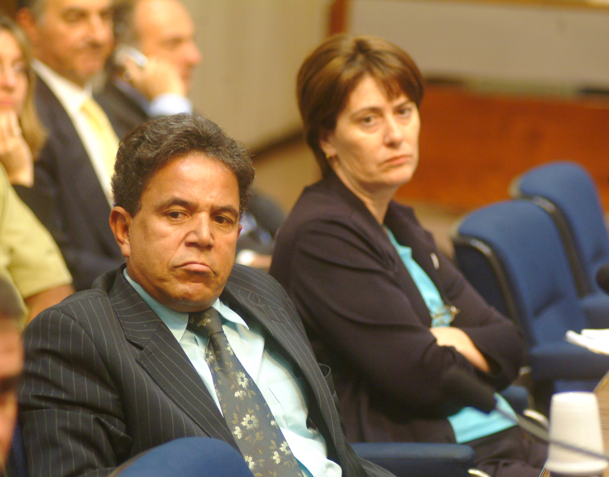 Deputado Jos Dilson e Agnes Clini Baptista, fiscal do CRM<a style='float:right;color:#ccc' href='https://www3.al.sp.gov.br/repositorio/noticia/03-2008/saude dep e agnes rob.jpg' target=_blank><i class='bi bi-zoom-in'></i> Clique para ver a imagem </a>